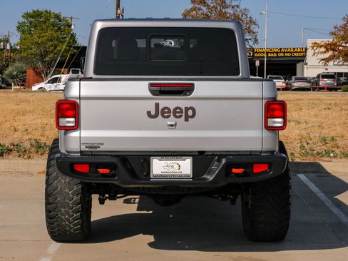 Used 2023 Jeep Gladiator Mojave AWD/4WD image 12