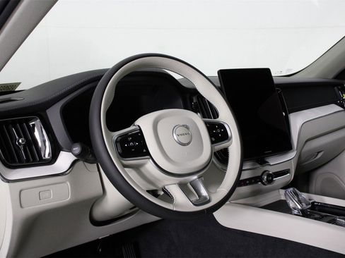 New 2026 Volvo XC60 B5 Ultra w/ Climate Package PRO image 8