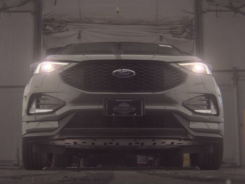 Used 2023 Ford Edge ST-Line AWD/4WD image 3