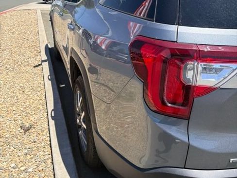 Used 2021 GMC Acadia SLE w/ LPO, Floor Liner Package FWD image 9
