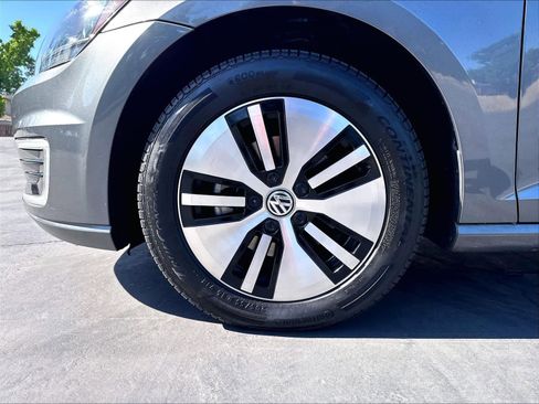 Used 2019 Volkswagen e-Golf SE w/ Driver Assistance Package FWD image 12