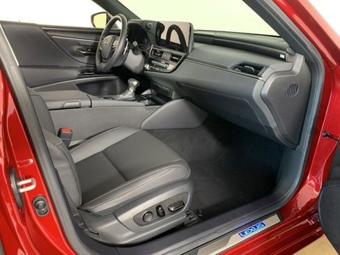 Used 2025 Lexus ES 300h F Sport w/ Accessory Package (Z2) image 41