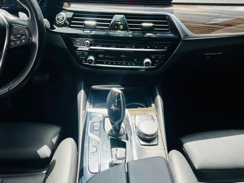 Used 2021 BMW 540i w/ Convenience Package RWD image 16