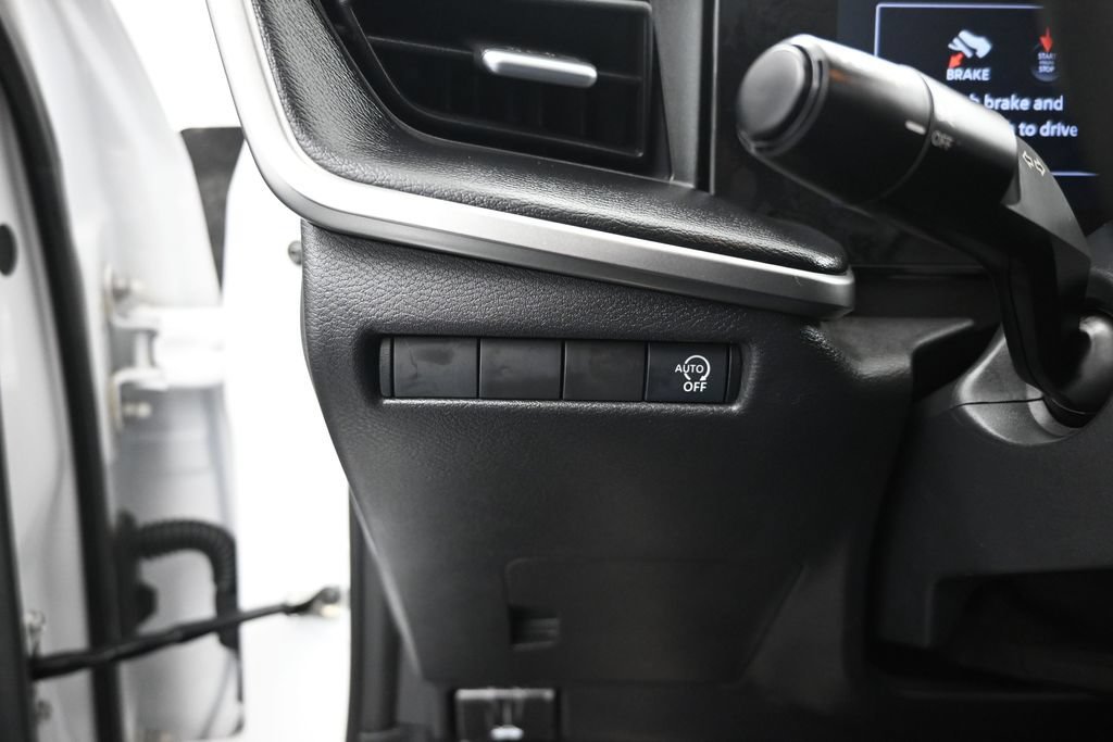 Used 2025 Nissan Kicks S FWD image 11