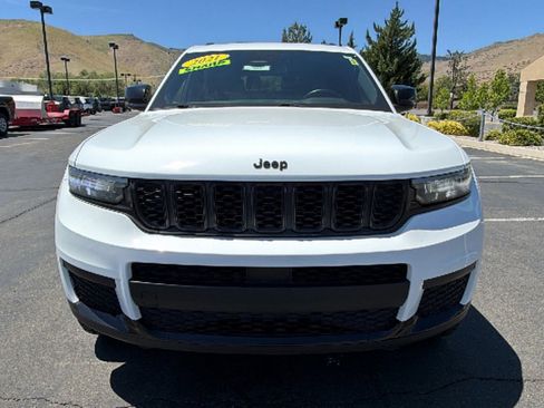 Used 2021 Jeep Grand Cherokee L Laredo AWD/4WD image 8