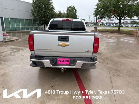 Used 2018 Chevrolet Colorado LT w/ LT Convenience Package RWD image 8