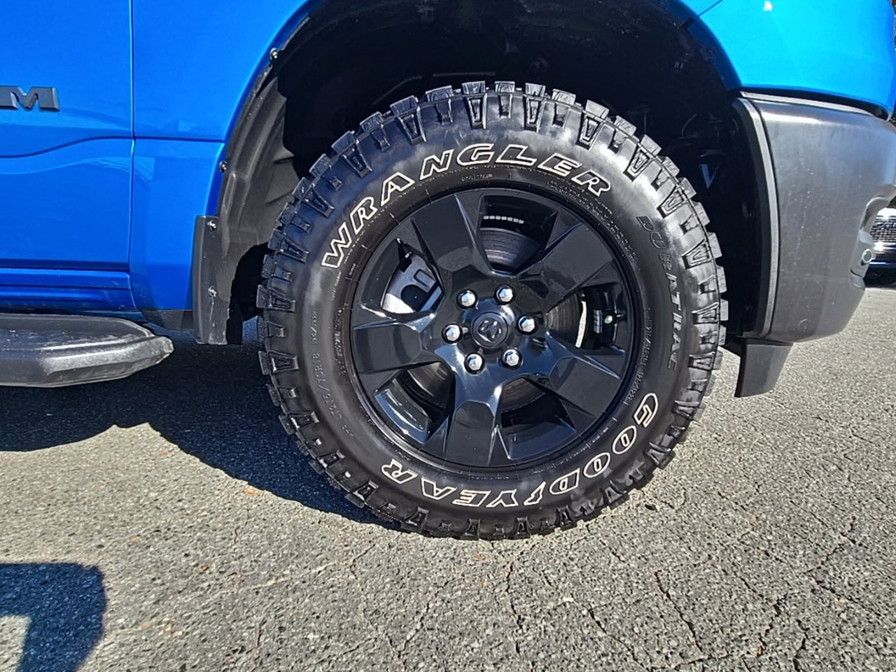 Used 2025 RAM 1500 Warlock AWD/4WD image 9