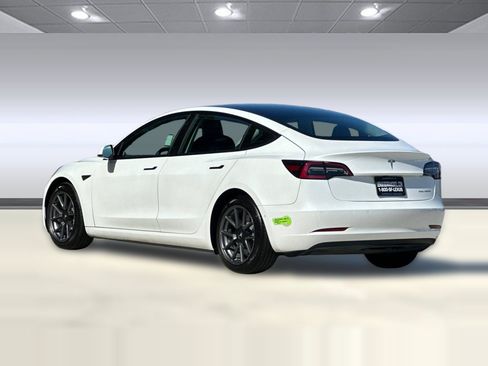 Used 2022 Tesla Model 3 Long Range AWD/4WD image 3