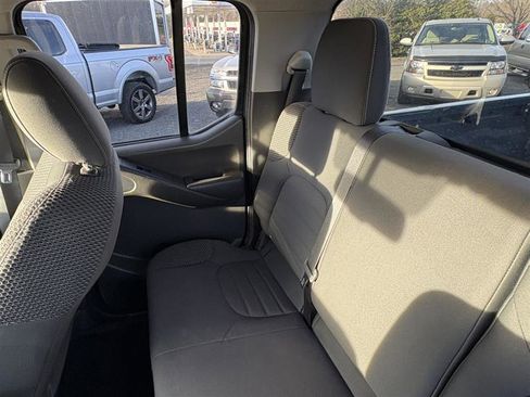 Used 2019 Nissan Frontier PRO-4X image 12