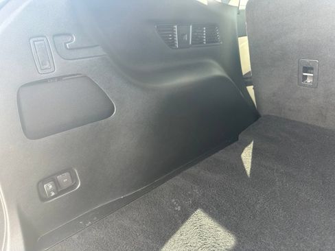 Used 2022 Ford Edge Titanium AWD/4WD image 23