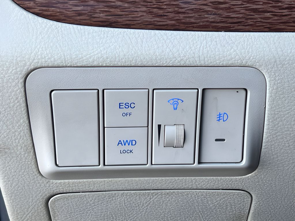 Used 2008 Hyundai Santa Fe AWD image 19