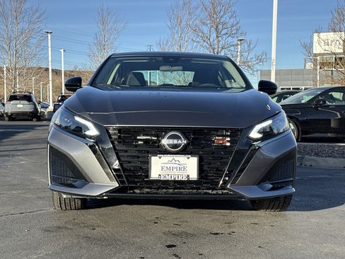 New 2025 Nissan Altima 2.5 SR image 5