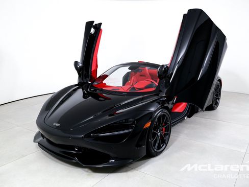 New 2026 McLaren 750S Spider RWD image 6