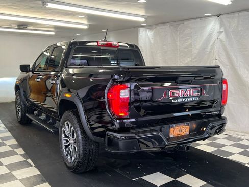 Used 2025 GMC Canyon Denali AWD/4WD image 14