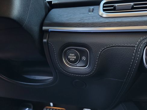 New 2026 Mercedes-Benz GLS 450 4MATIC image 15