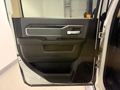 Used 2019 RAM 2500 Big Horn AWD/4WD image 18