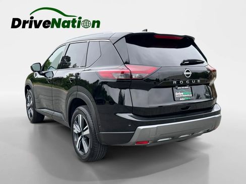 Used 2026 Nissan Rogue SL FWD image 7