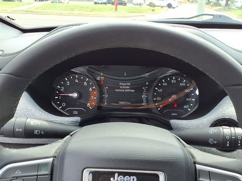 Used 2023 Jeep Compass Latitude AWD/4WD image 13