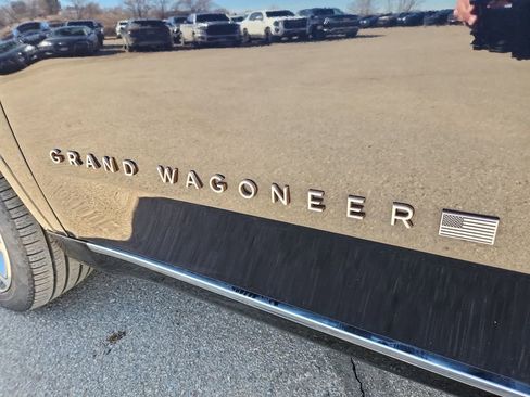 Used 2024 Jeep Grand Wagoneer Series III w/ Rear Seat Video Group 1 AWD/4WD image 54