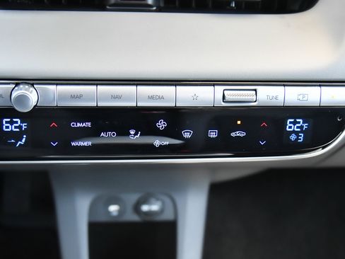 Used 2024 Hyundai Ioniq 5 SE RWD image 25