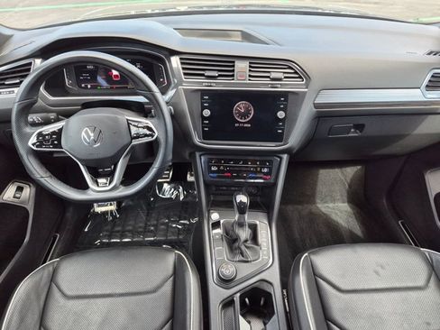 Used 2022 Volkswagen Tiguan SEL R-Line AWD/4WD image 17