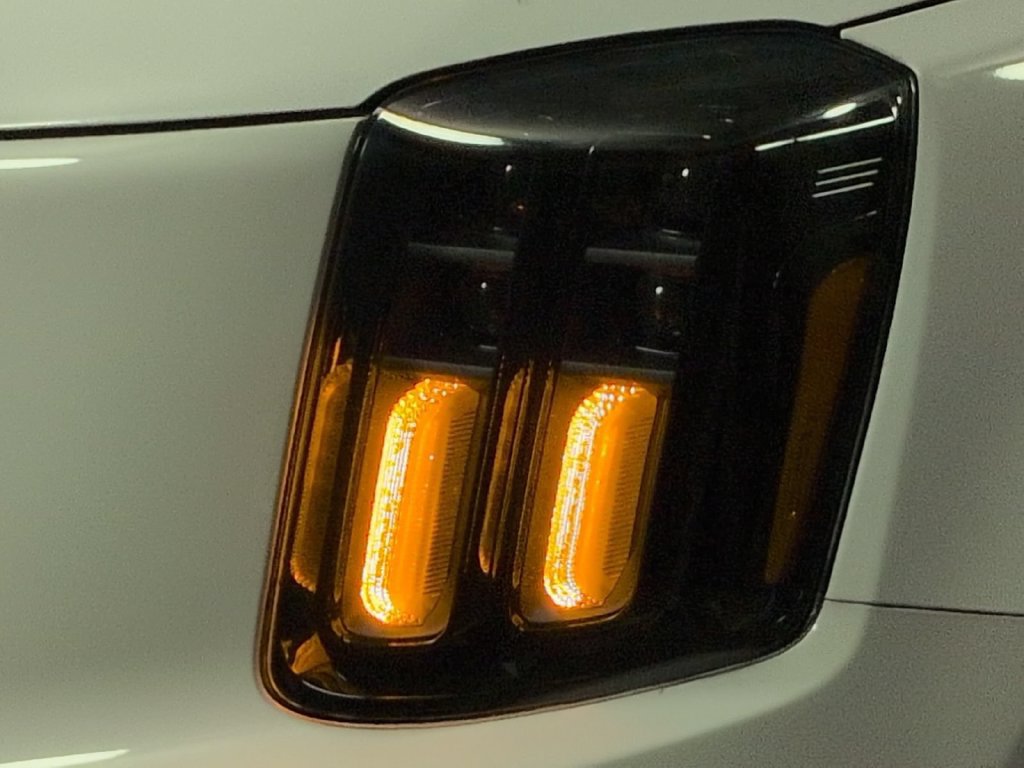 Used 2025 Kia Telluride AWD image 12