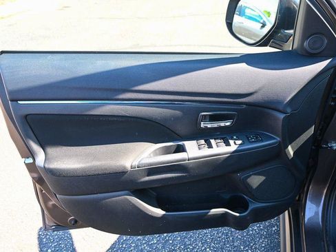 Used 2018 Mitsubishi Outlander Sport LE FWD image 19