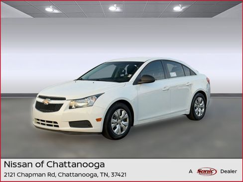 Used 2012 Chevrolet Cruze LS image 1