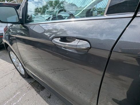Used 2020 Ford Edge Titanium FWD image 18