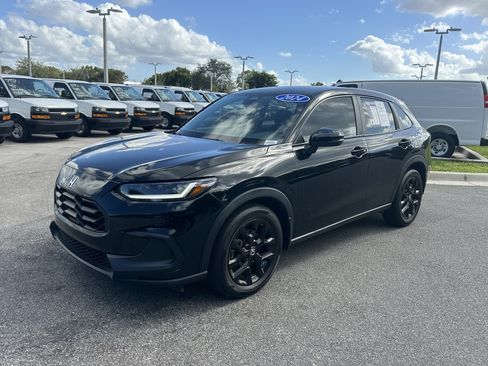 Used 2024 Honda HR-V Sport image 3