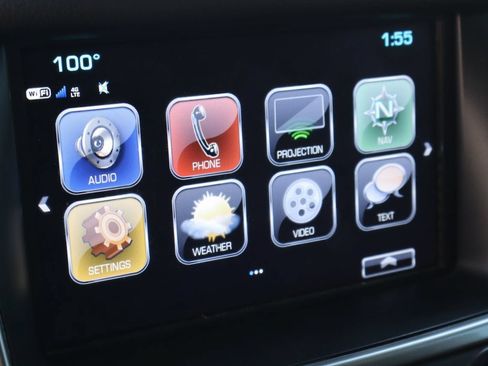 Used 2019 Chevrolet Suburban Premier AWD/4WD image 10