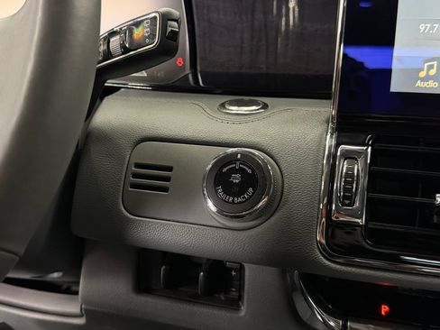 Used 2019 Lincoln Navigator Reserve AWD/4WD image 24
