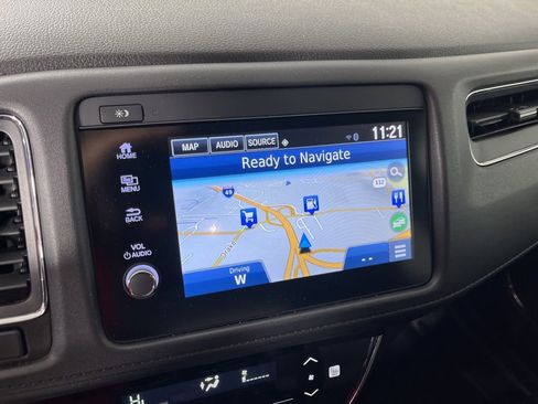 Used 2020 Honda HR-V Touring image 29