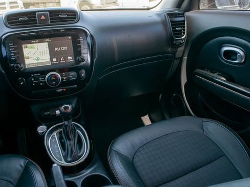 Used 2018 Kia Soul ! w/ Tech Package image 20