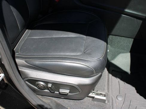 Used 2022 Jeep Grand Cherokee L Limited AWD/4WD image 13