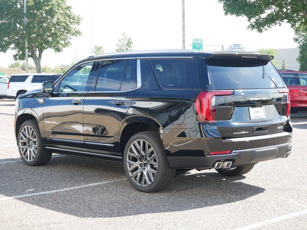 New 2026 GMC Yukon Denali Ultimate w/ LPO, Floor Liner Package AWD/4WD image 4