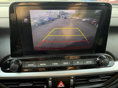 Used 2023 Kia Forte LXS w/ LXS Technology Package FWD image 18