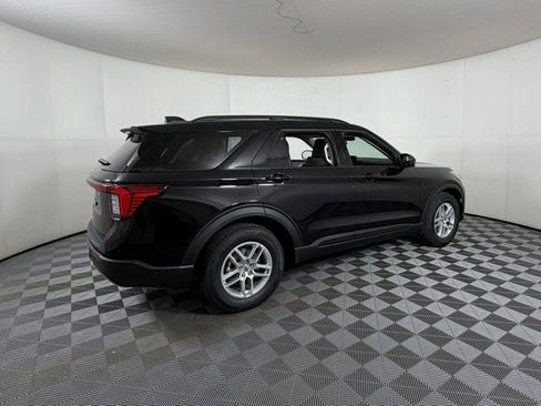 New 2026 Ford Explorer Active w/ Active Comfort Package image 4