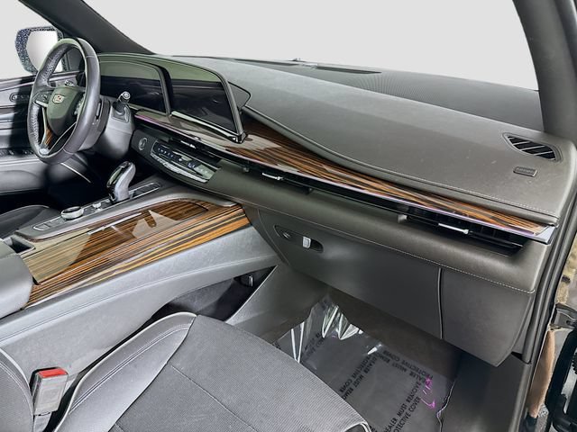 Used 2022 Cadillac Escalade ESV Premium Luxury w/ LPO, Radiant Package AWD/4WD image 31