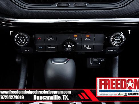 New 2026 Jeep Compass Latitude image 23