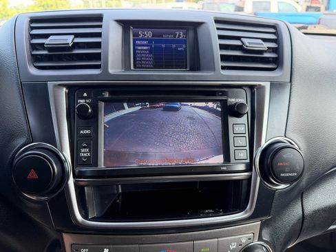 Used 2013 Toyota Highlander SE w/ Protection Pkg AWD/4WD image 25
