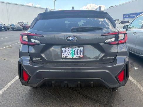 Used 2024 Subaru Crosstrek 2.0i Premium AWD/4WD image 6