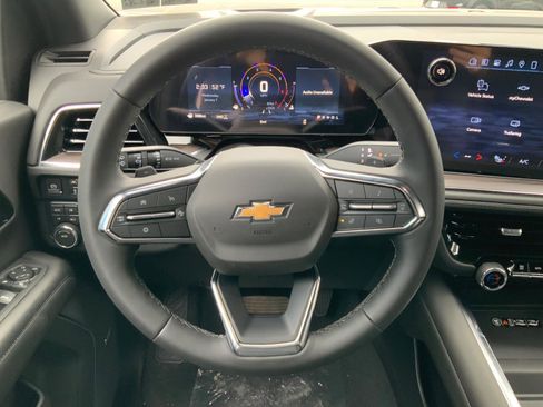 New 2026 Chevrolet Suburban LT w/ Comfort Package image 18