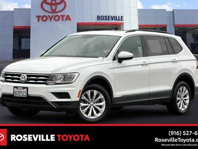 Used 2018 Volkswagen Tiguan SE w/ Panoramic Sunroof Package