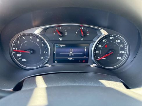 Used 2023 GMC Terrain SLE w/ Driver Convenience Package FWD image 15