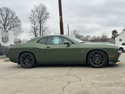 Used 2021 Dodge Challenger R/T Scat Pack image 5