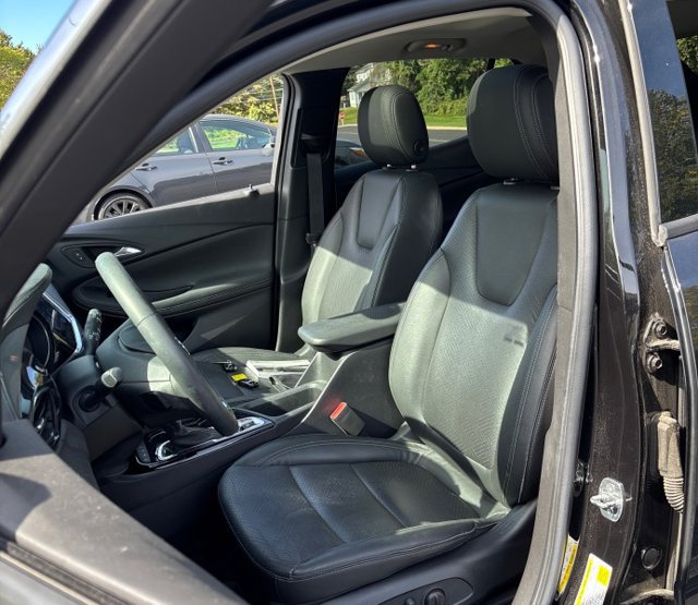 Used 2023 Buick Encore GX Essence w/ Experience Buick Package AWD/4WD image 12