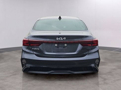 Certified 2023 Kia Forte LXS FWD image 5