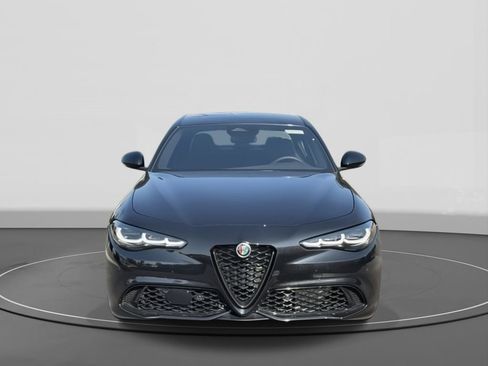 New 2025 Alfa Romeo Giulia image 2