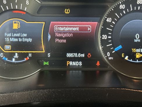 Used 2016 Ford Explorer Platinum image 19